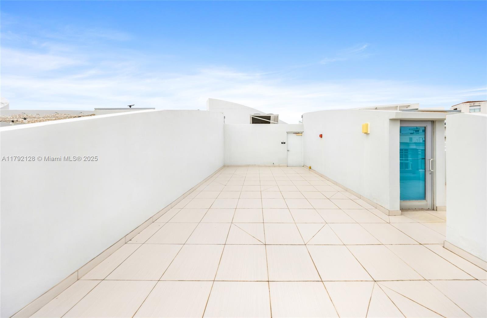 2950 NE 188th St #547, Aventura FL 33180