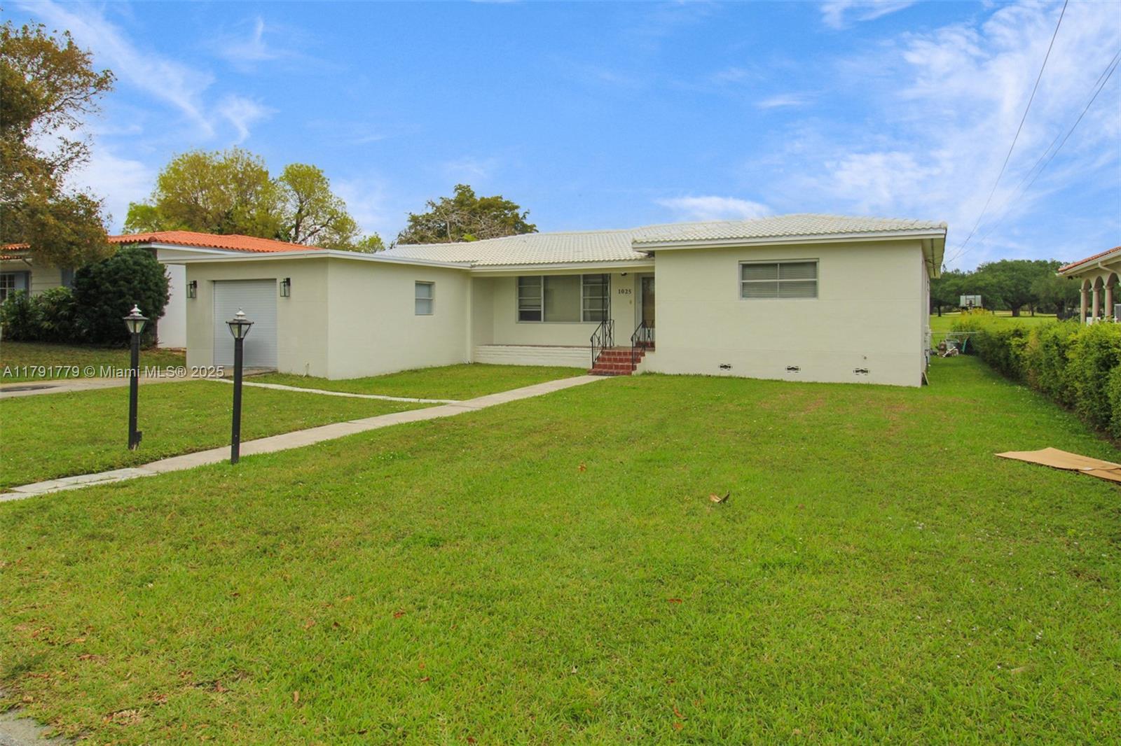 1025 Hunting Lodge Dr, Miami Springs, Florida image 13