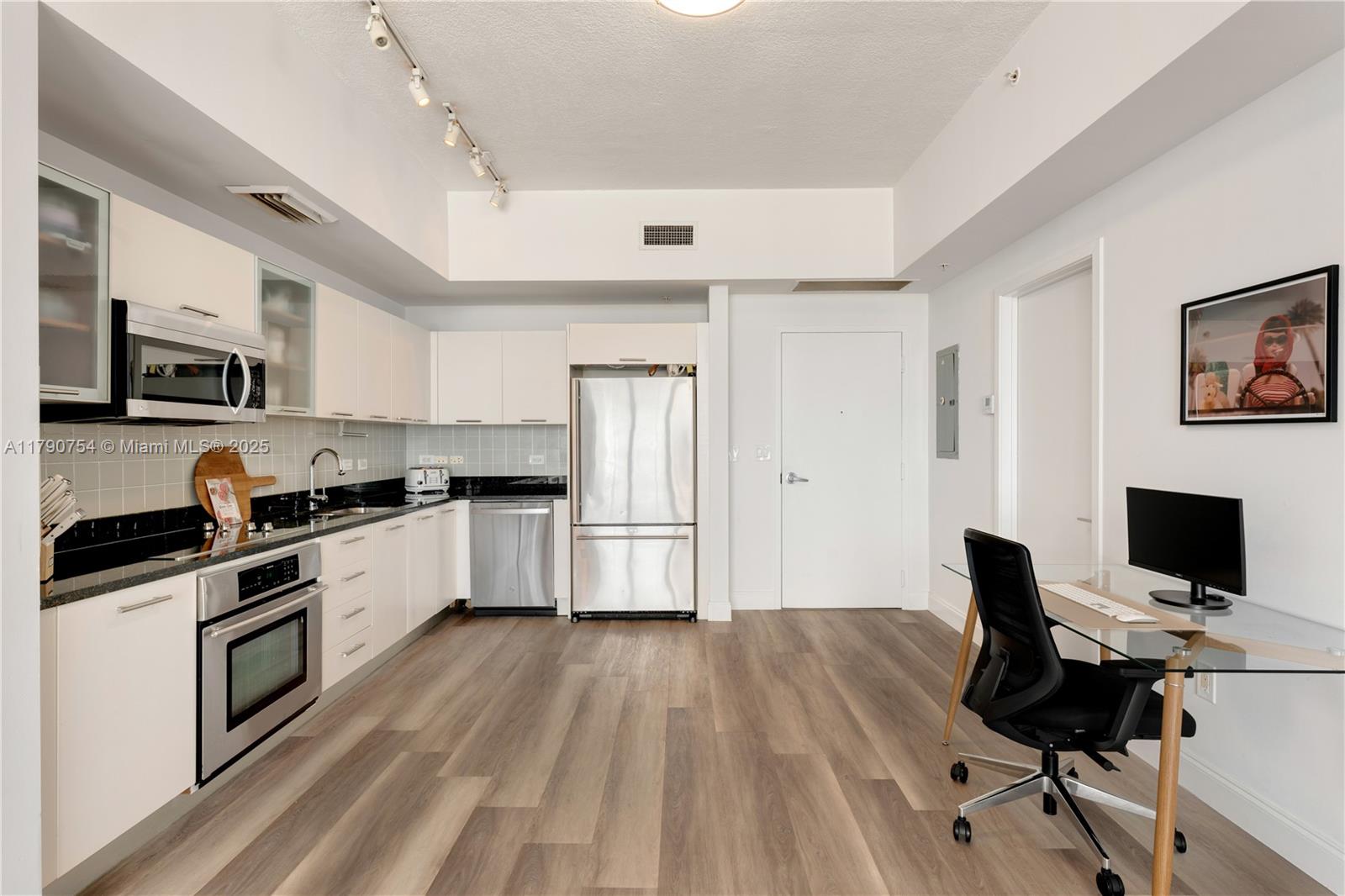 Property photo # 8