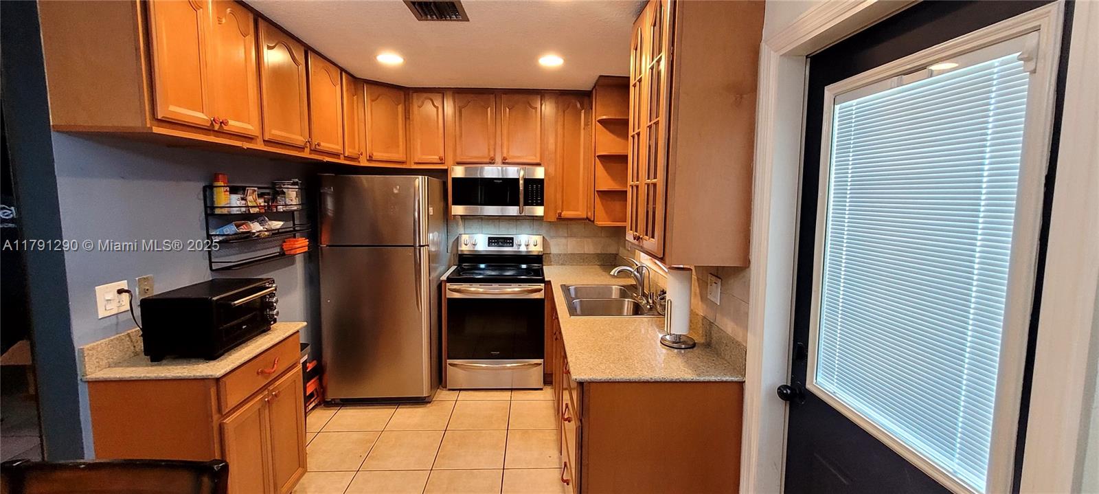 Property photo # 6