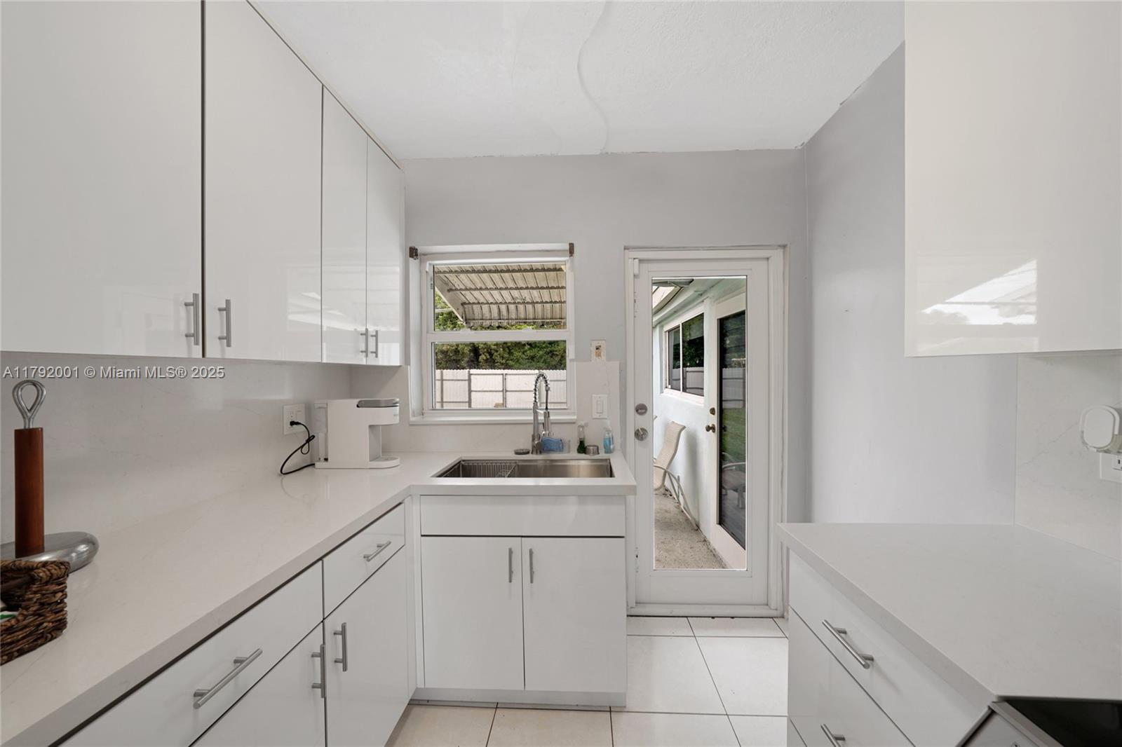 1780 NE 170th St, North Miami Beach, Florida image 12