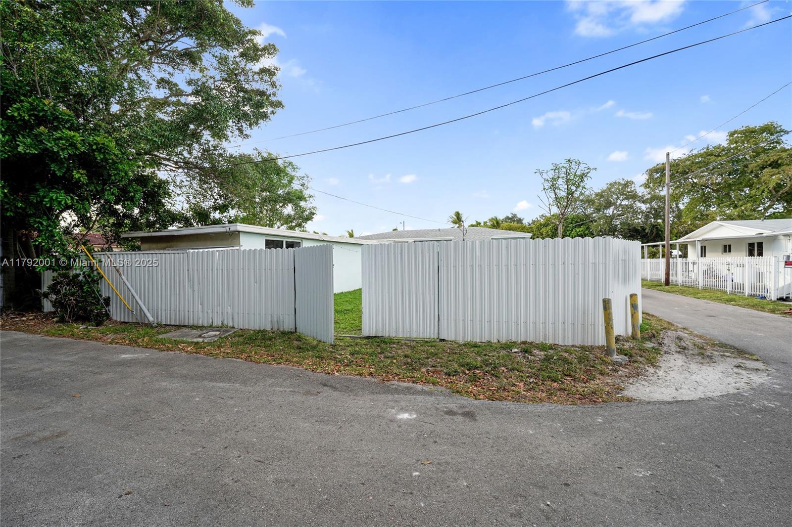1780 NE 170th St, North Miami Beach, Florida image 31