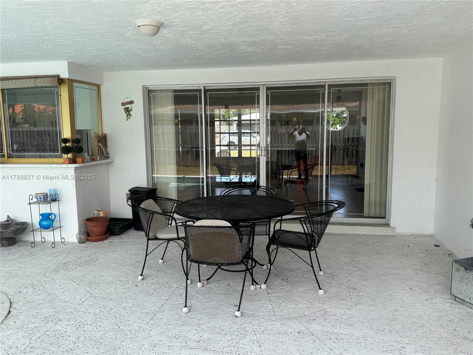 1011 SE 12th Ave, Deerfield Beach, Florida image 3