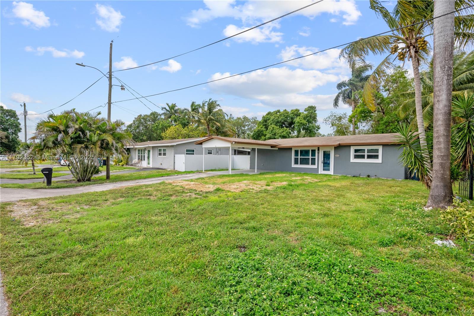 4617 SW 28th Way, Dania Beach, Florida image 24