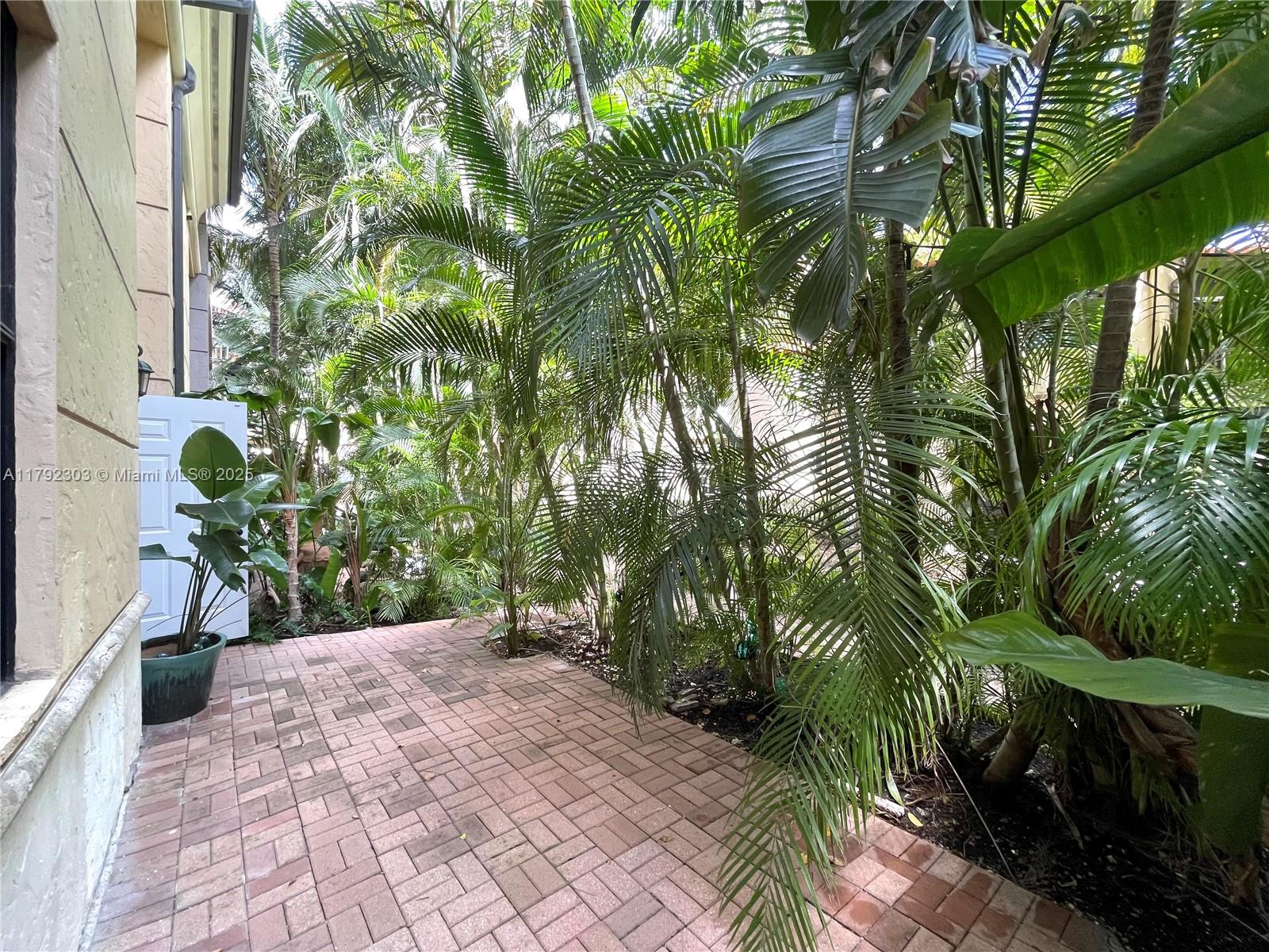 888 S Douglas Rd #119, Coral Gables, Florida image 10