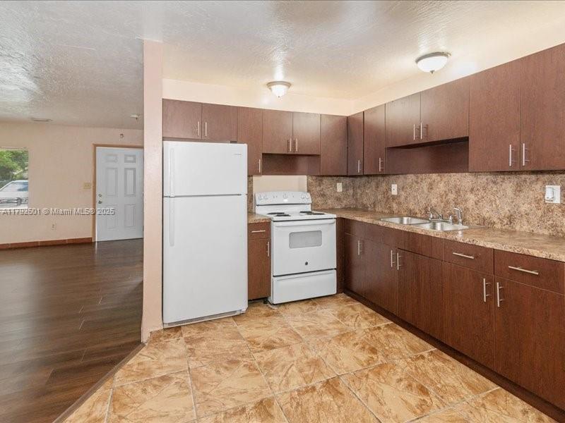 19357 NW 29th Ave, Miami Gardens, Florida image 4