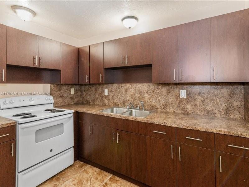 19357 NW 29th Ave, Miami Gardens, Florida image 5