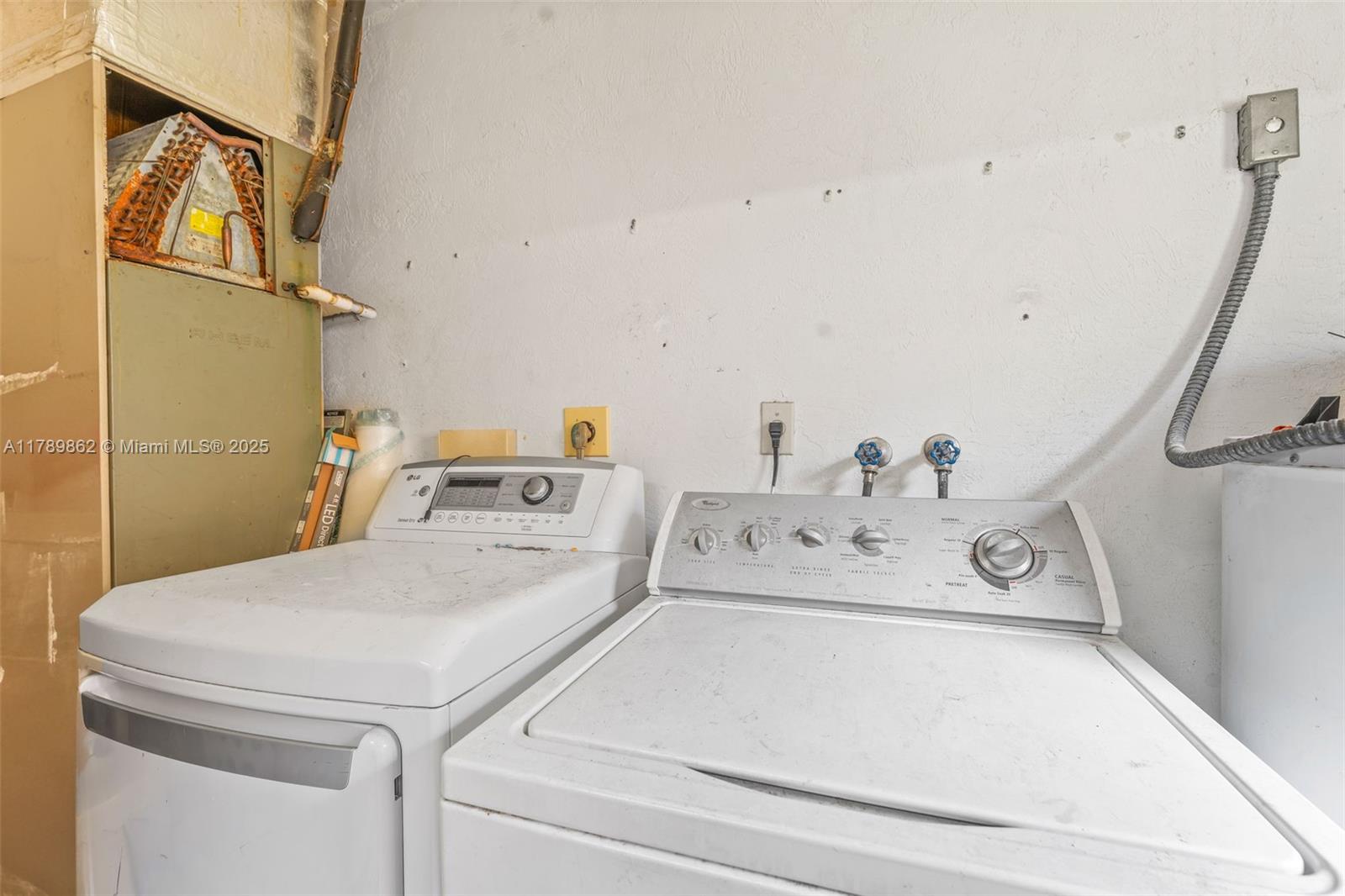 744 NW 7th St, Hallandale Beach, Florida image 13
