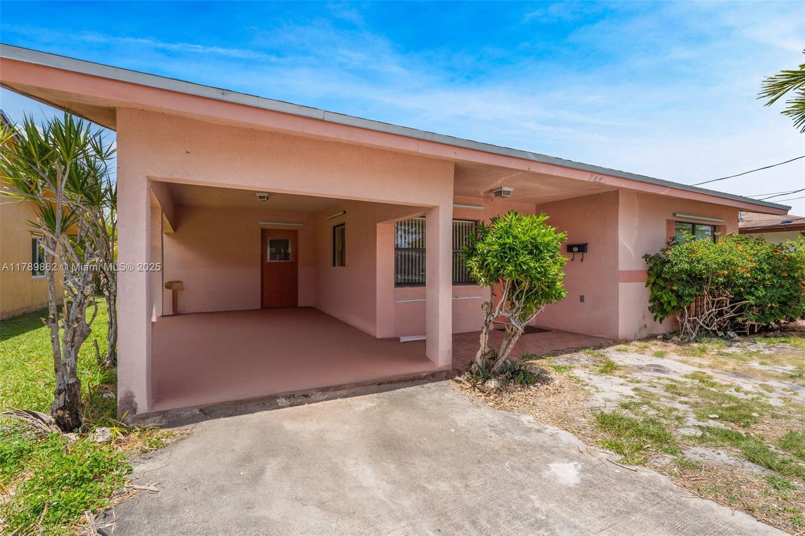 744 NW 7th St, Hallandale Beach, Florida image 2