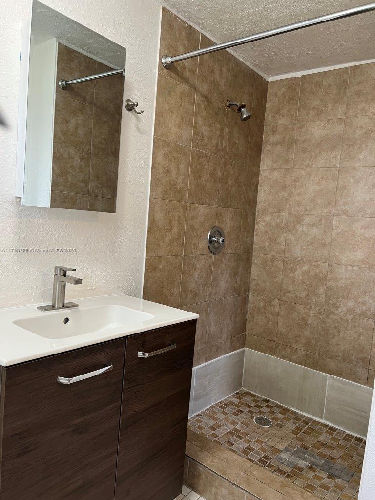 Residentialincome, Hollywood, Florida image 26