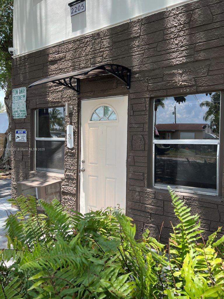 Residentialincome, Hollywood, Florida image 33