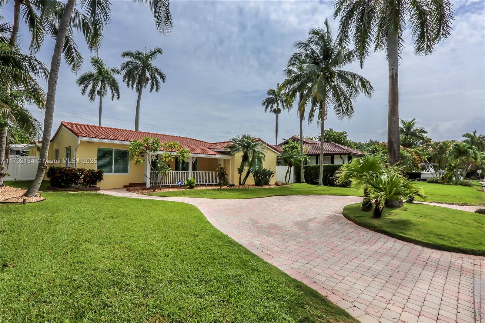 1215 Jefferson St, Hollywood, Florida image 3