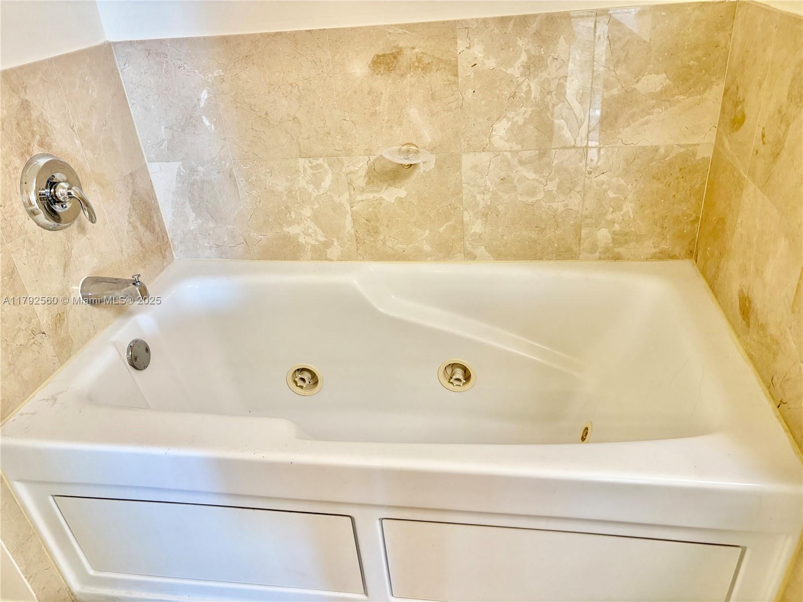 1800 N BAYSHORE DRIVE #3311, Miami FL 33132