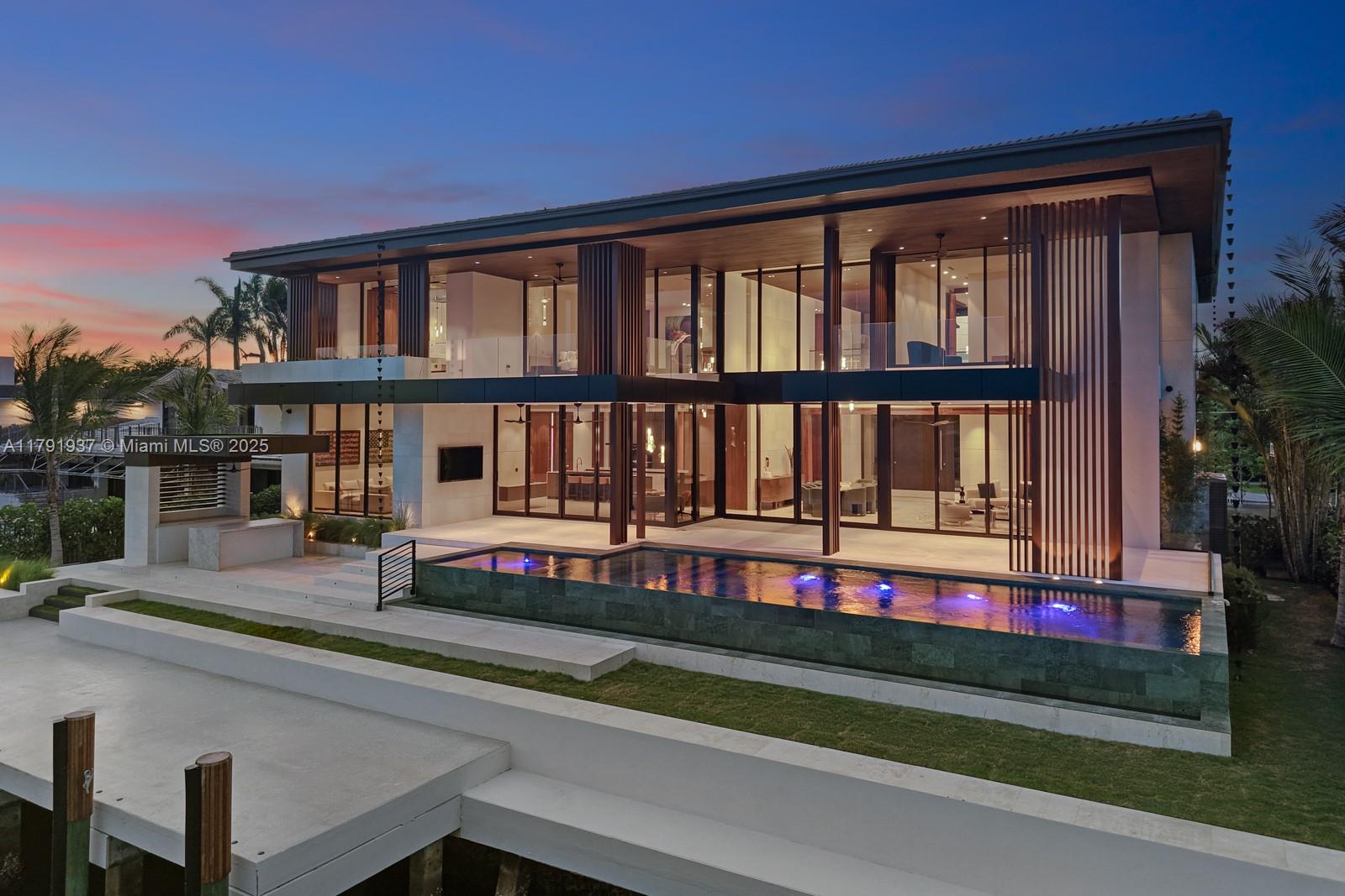 11404 N Bayshore Dr, North Miami, Florida image 2