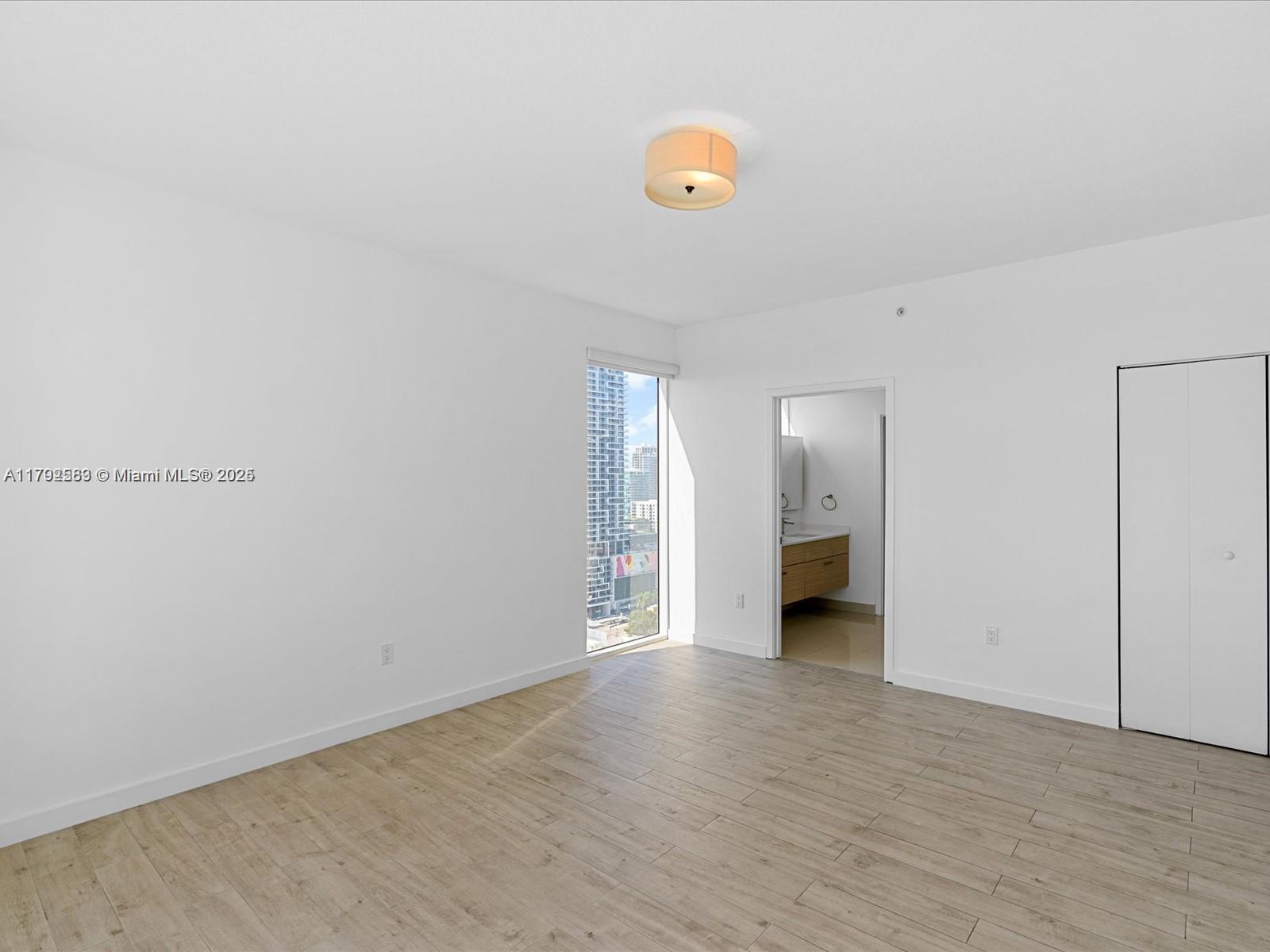 600 NE 27th St #2505, Miami FL 33137