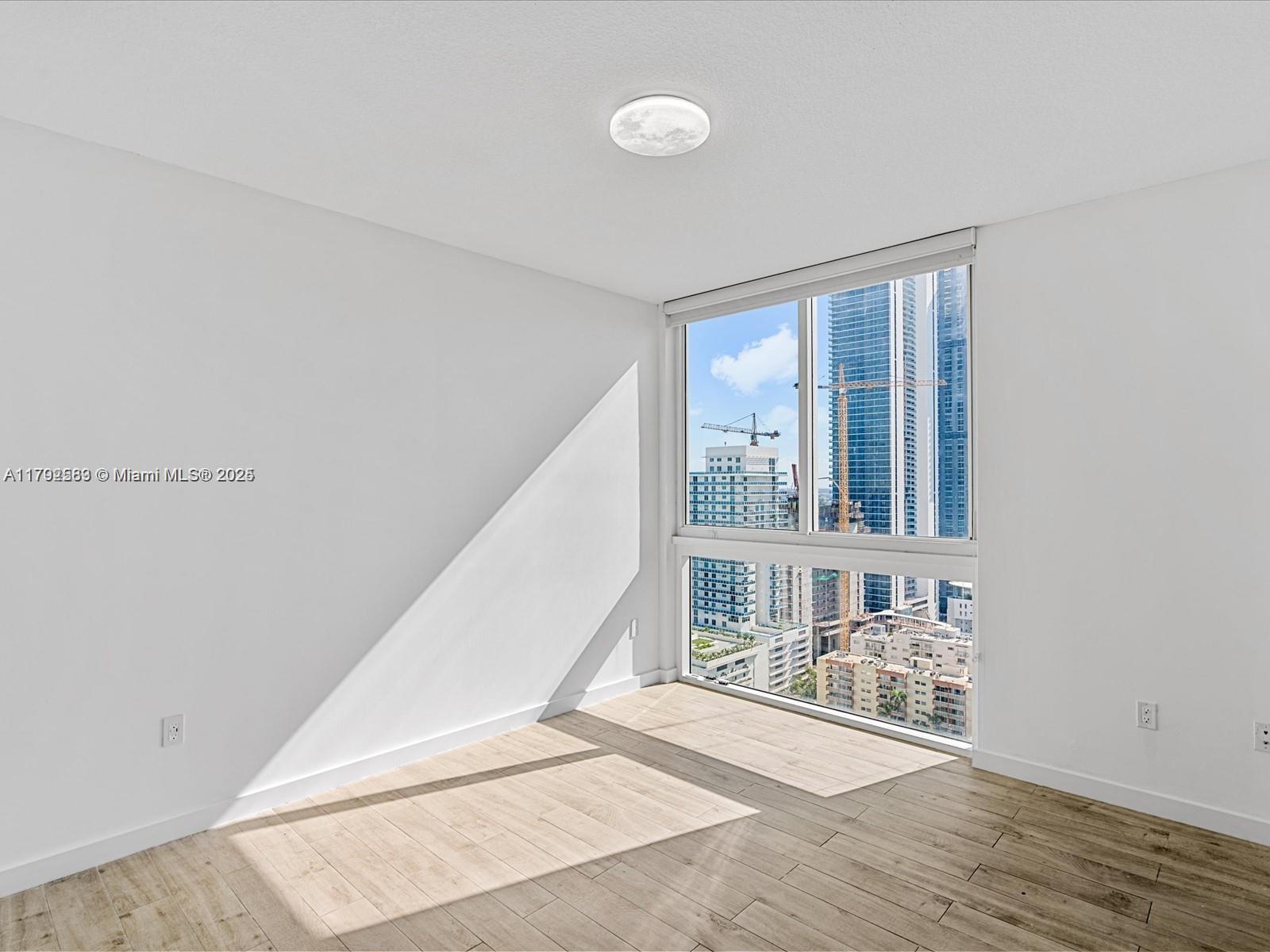 600 NE 27th St #2505, Miami FL 33137