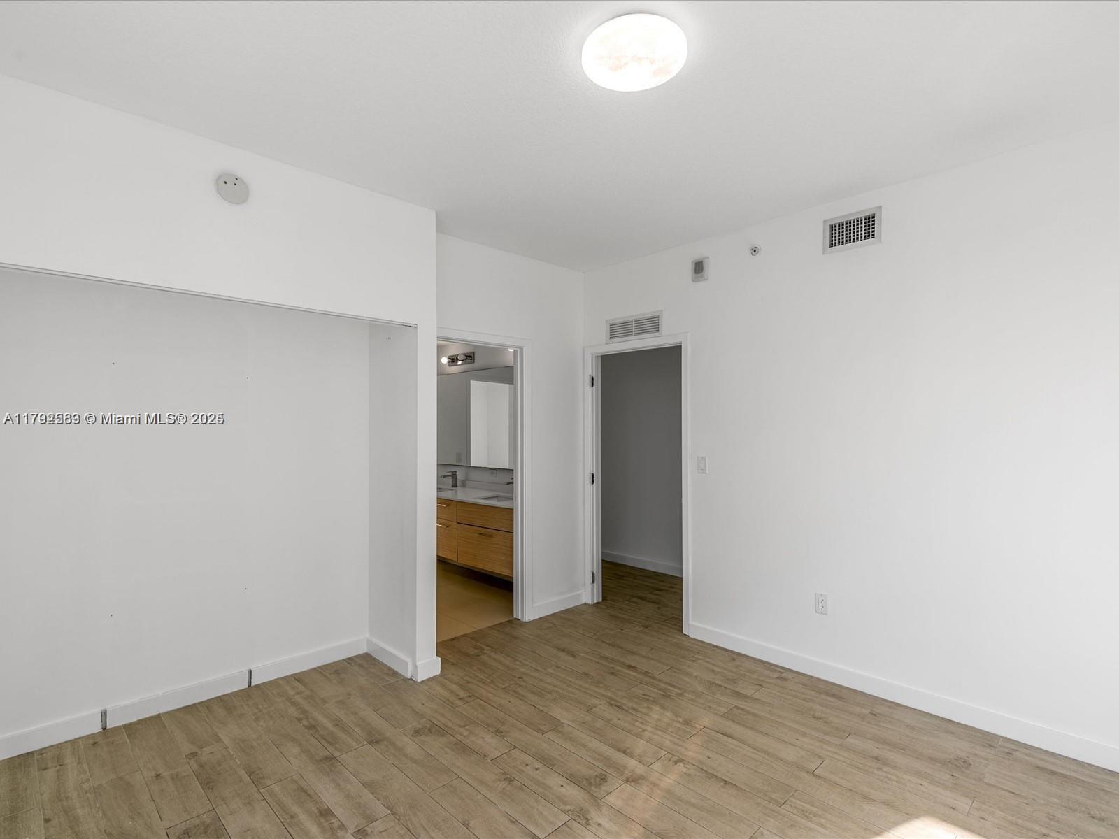 600 NE 27th St #2505, Miami FL 33137