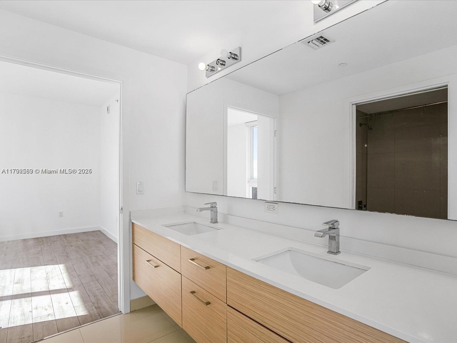 600 NE 27th St #2505, Miami FL 33137