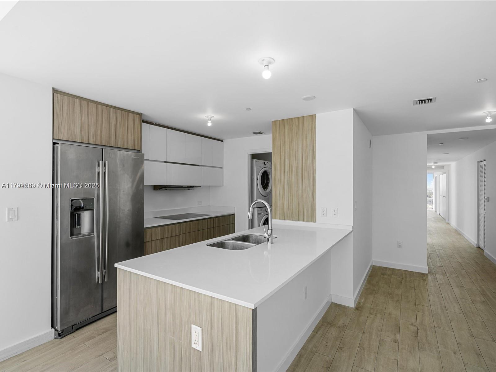 600 NE 27th St #2505, Miami FL 33137