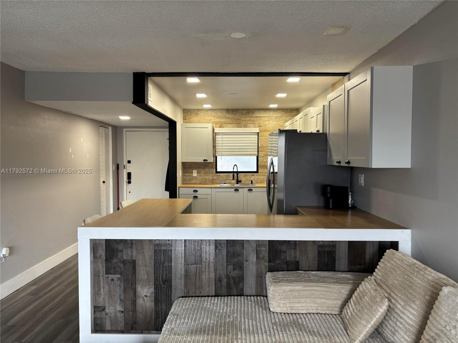 13500 NE 3rd Ct #311, North Miami, Florida image 2