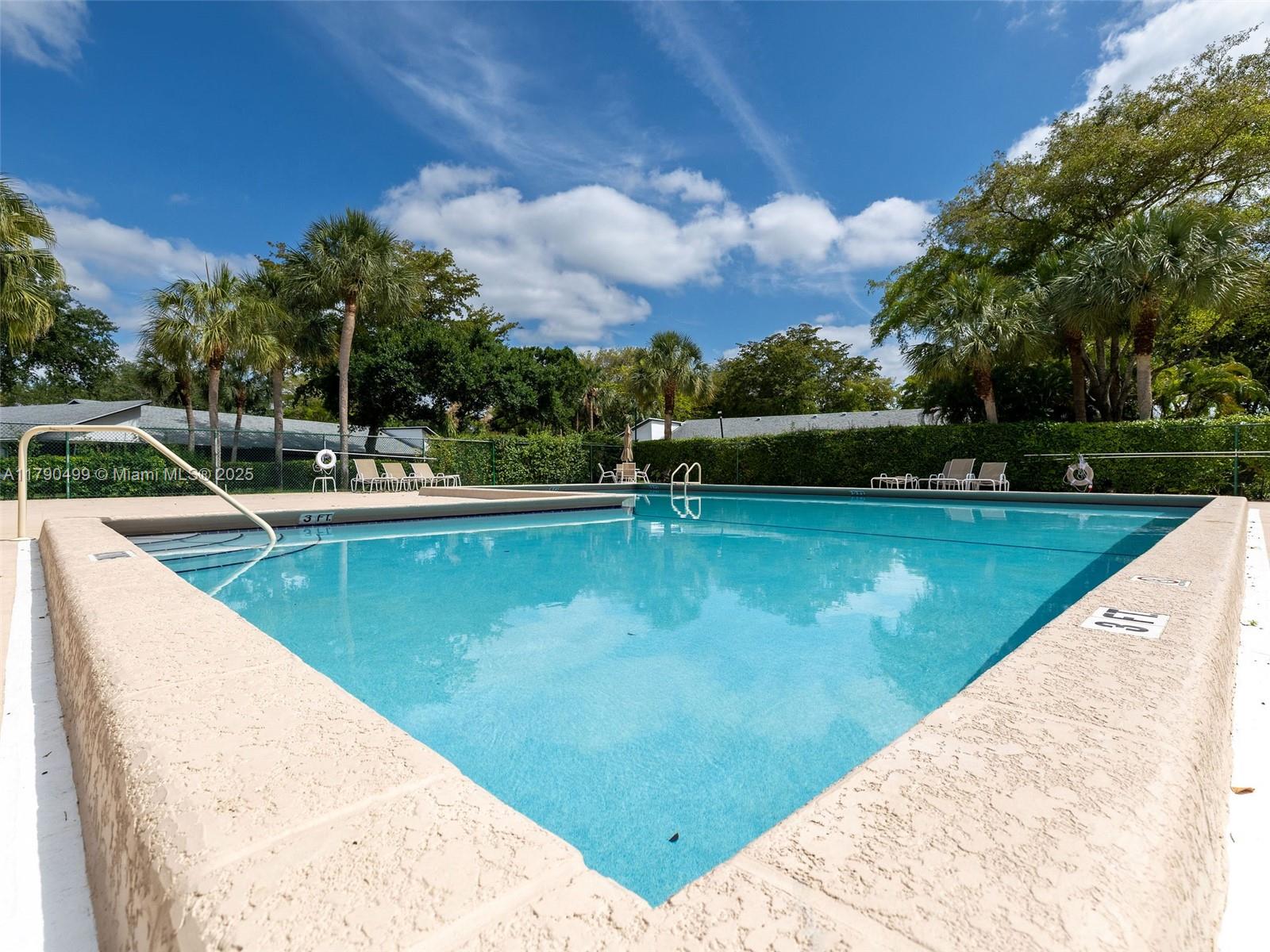 370 Fairway Cir #13, Weston, Florida image 27