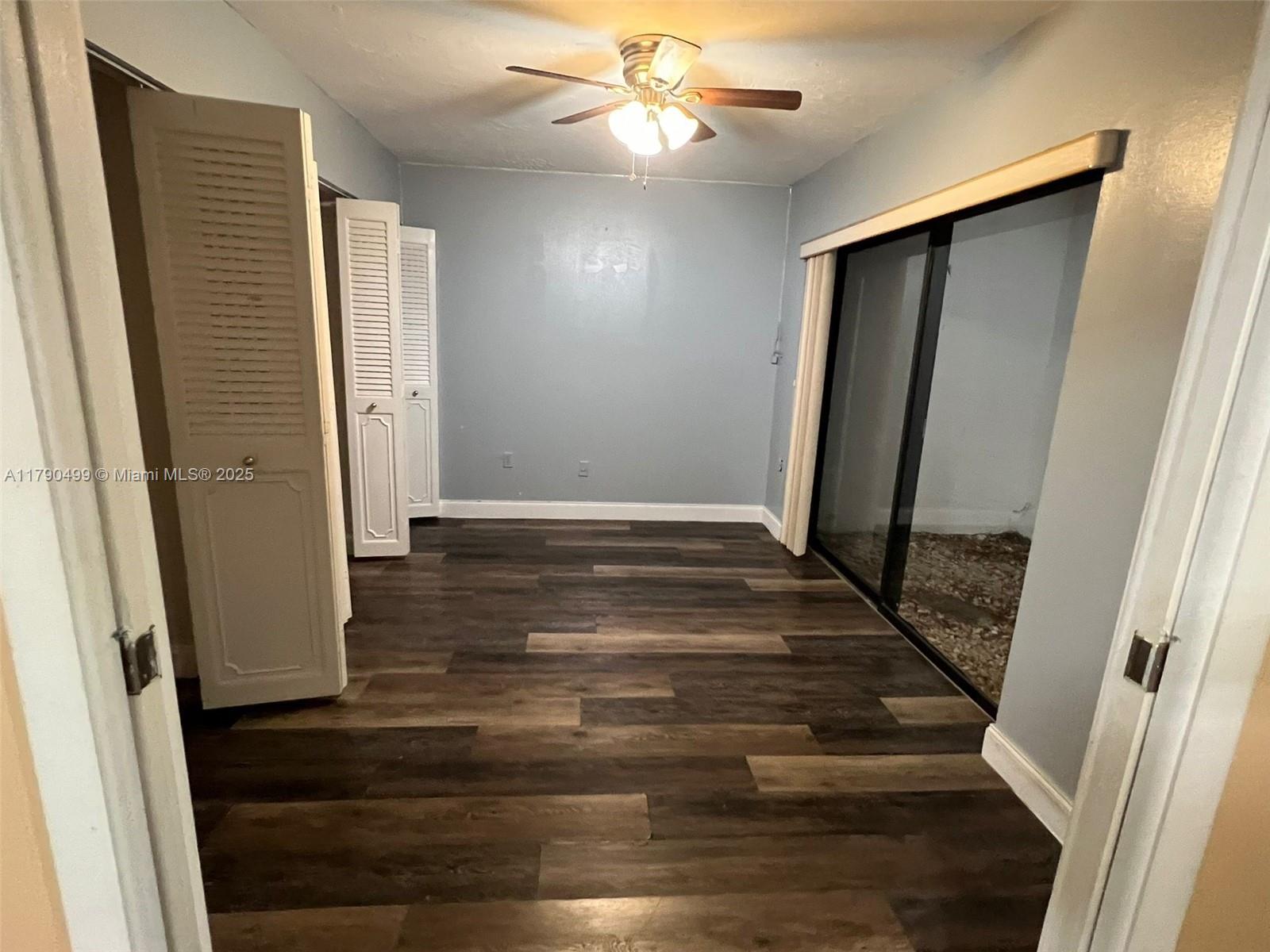 370 Fairway Cir #13, Weston, Florida image 9