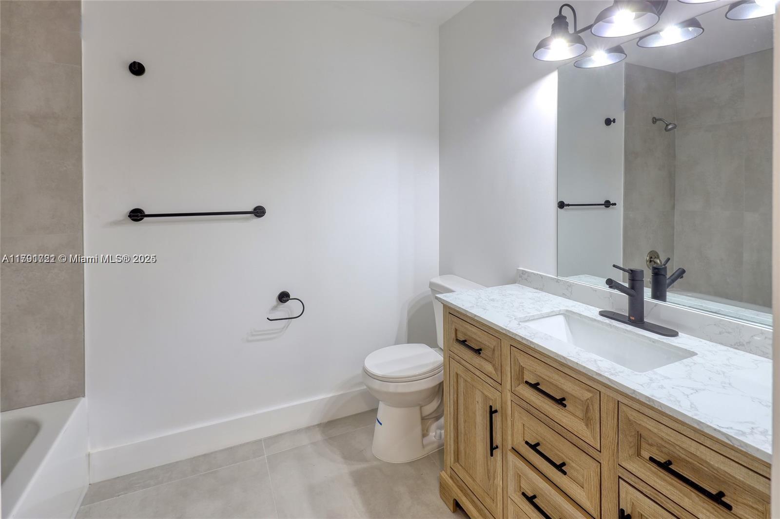 3905 Adra Ave #J-46B, Doral, Florida image 12