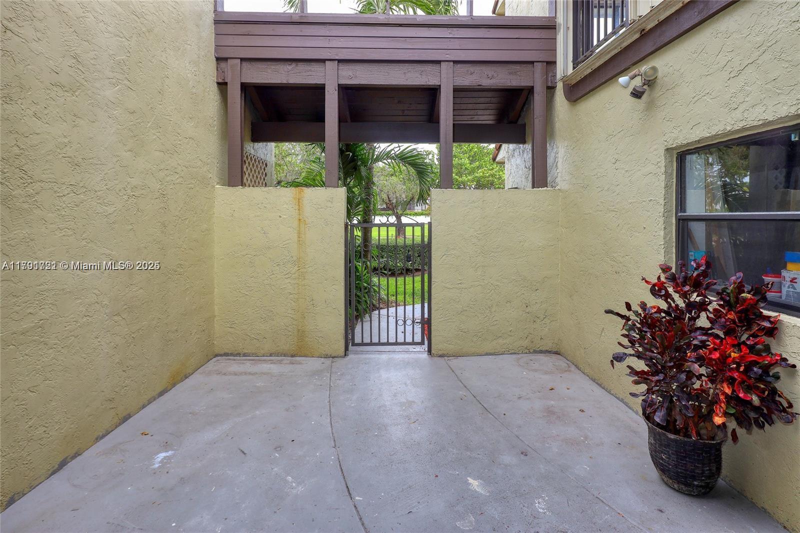 Listing Photo 17