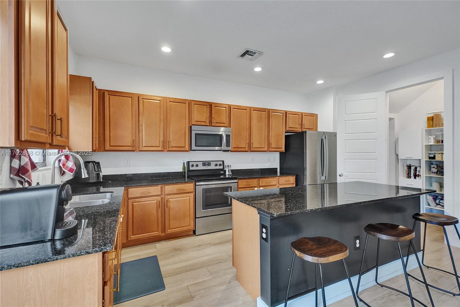 Listing Photo 15