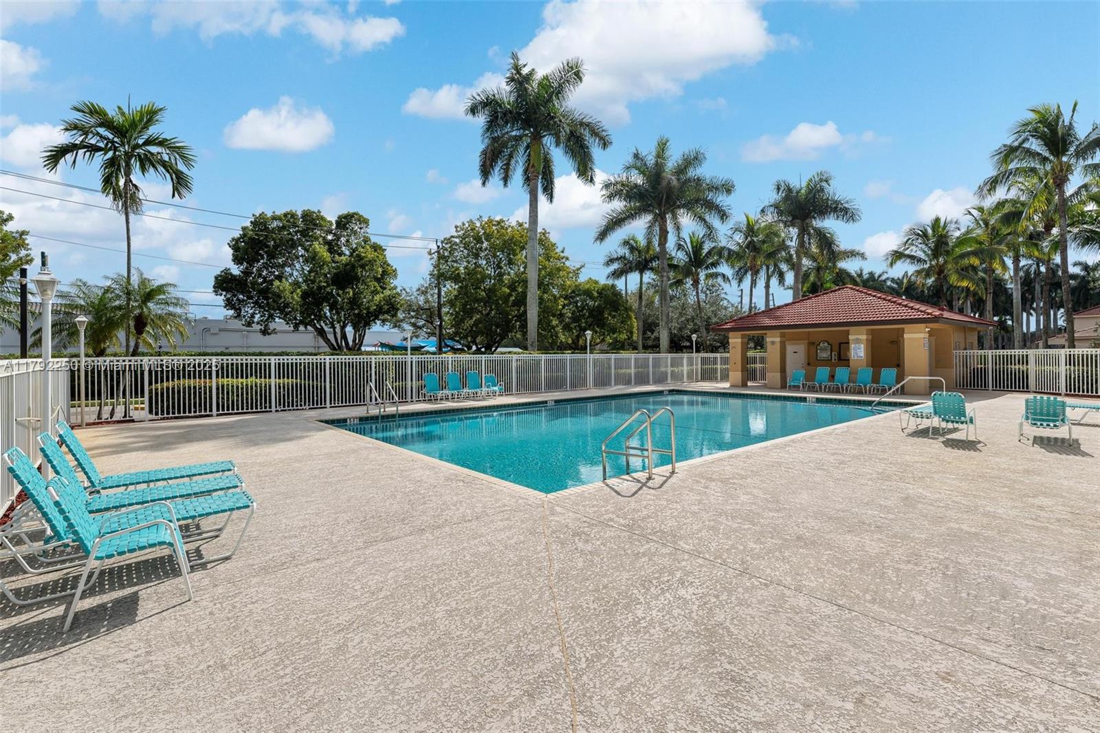 14024 N Cypress Cove Cir, Davie, Florida image 16
