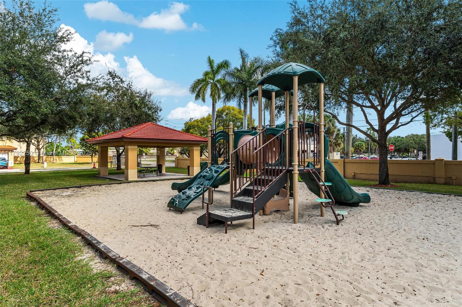 14024 N Cypress Cove Cir, Davie, Florida image 17