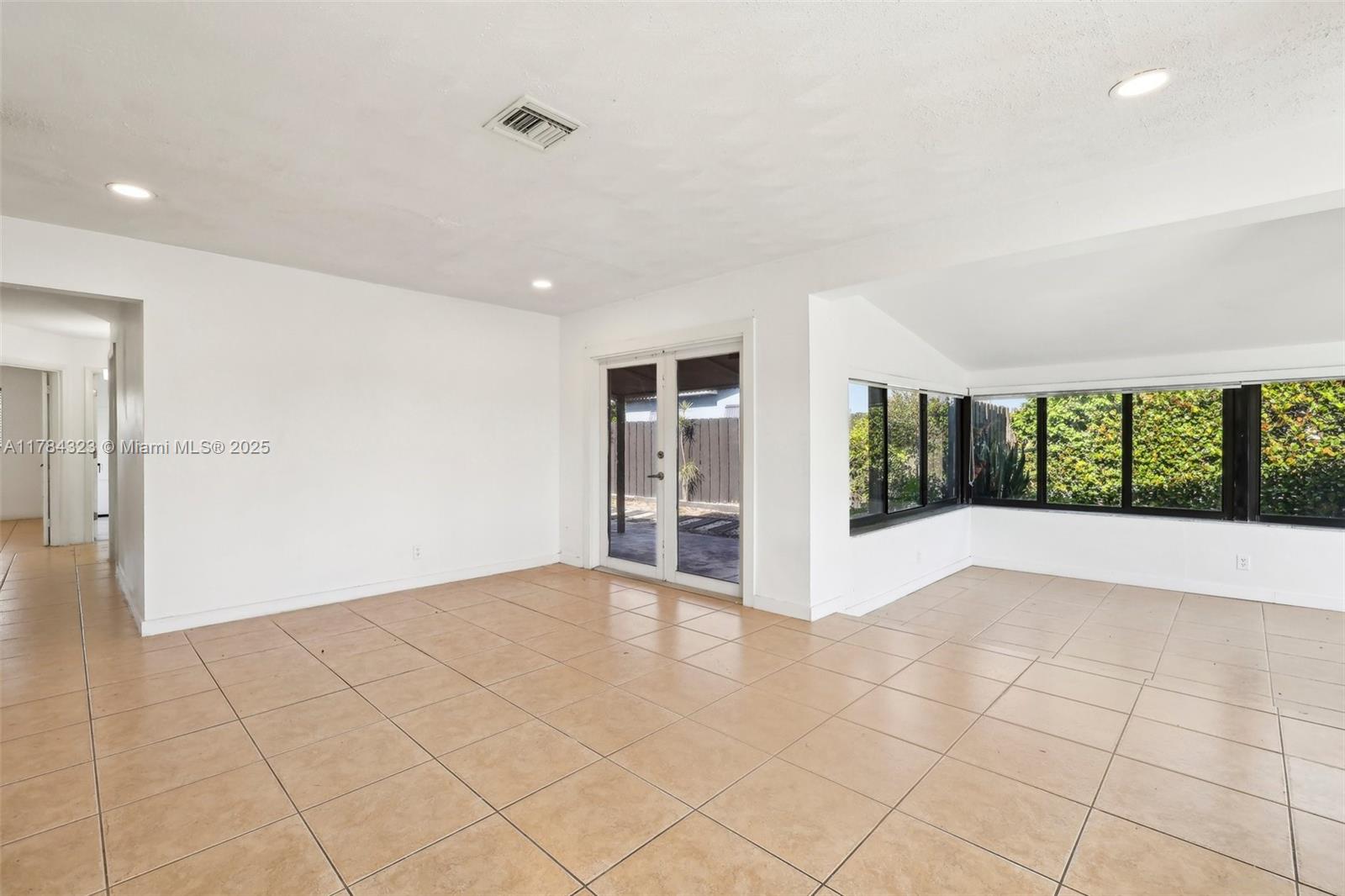 6451 Coolidge St, Hollywood, Florida image 11