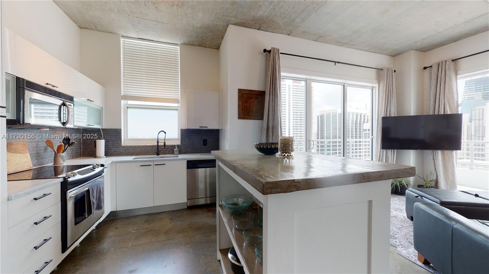Property photo # 3