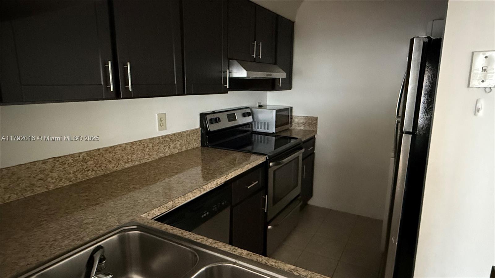 Property photo # 6