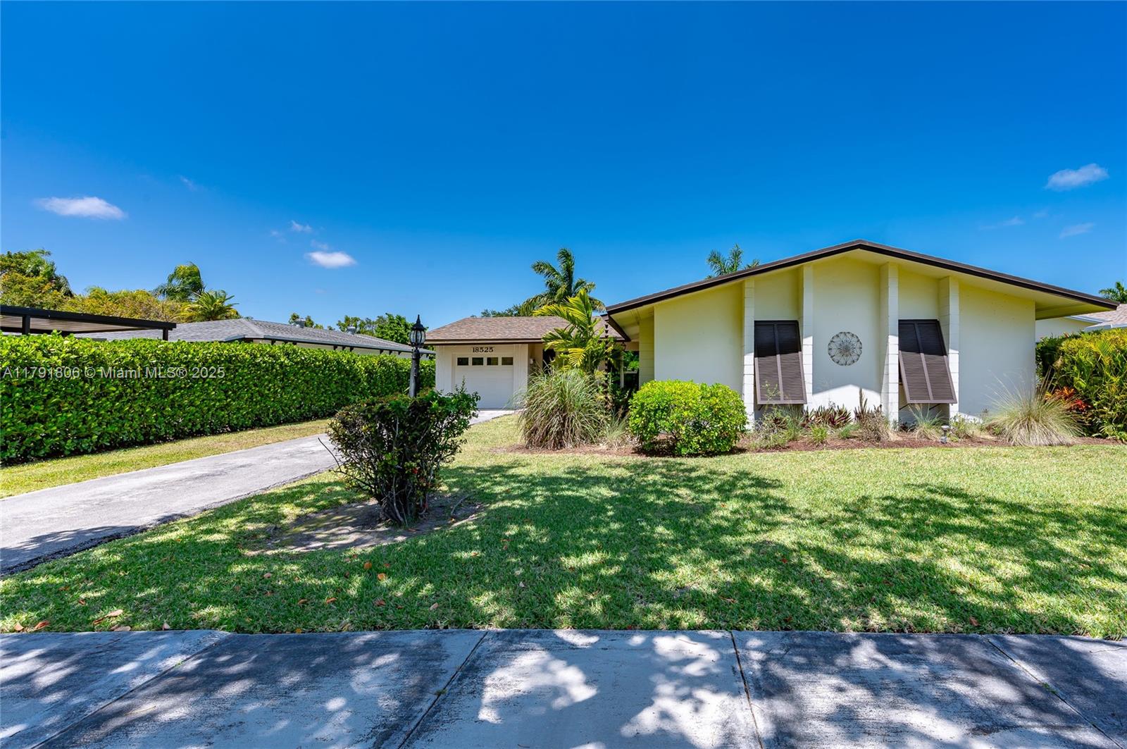 18525 SW 90th Ct, Cutler Bay, Florida image 2