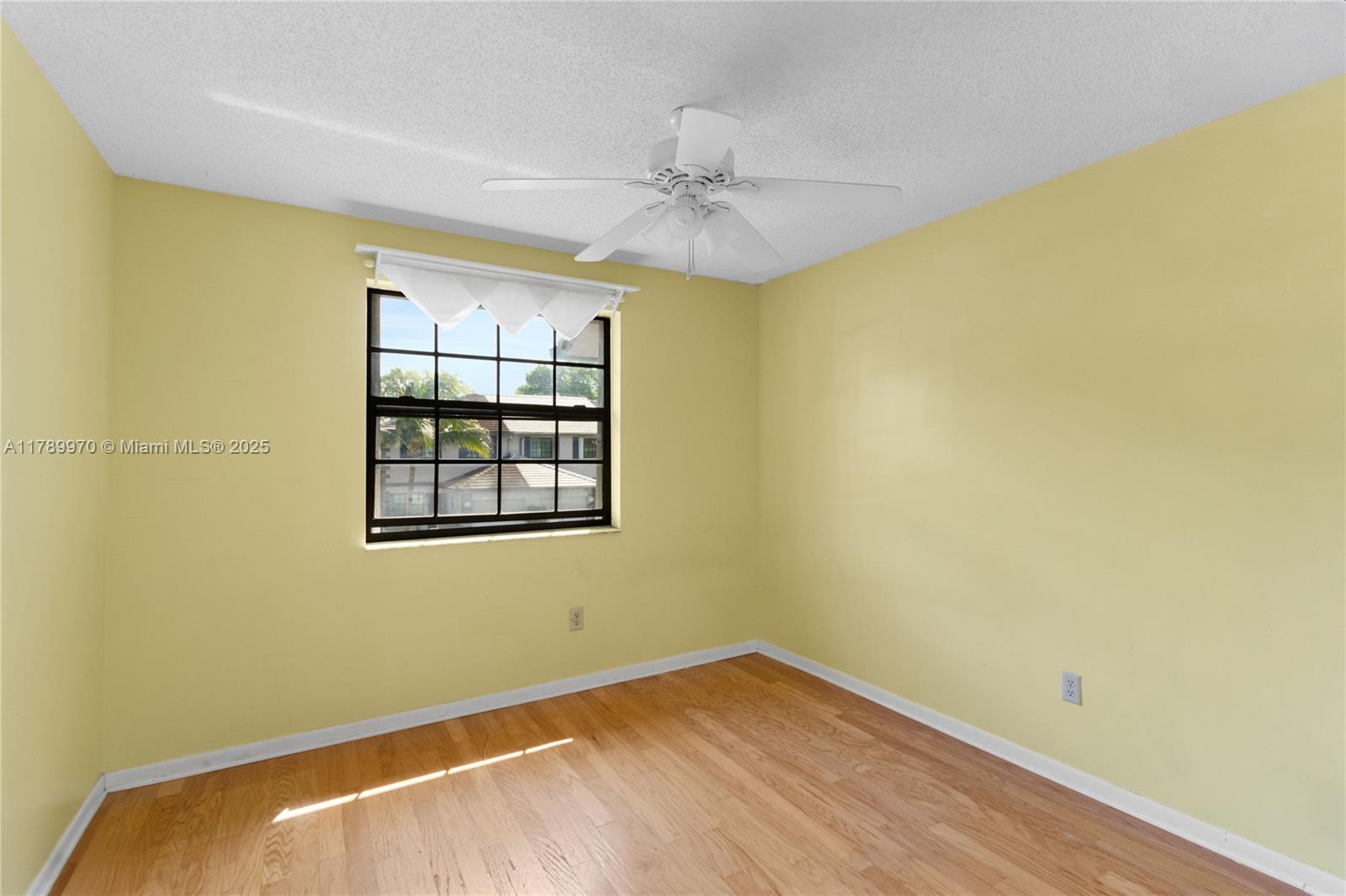 Listing Photo 13
