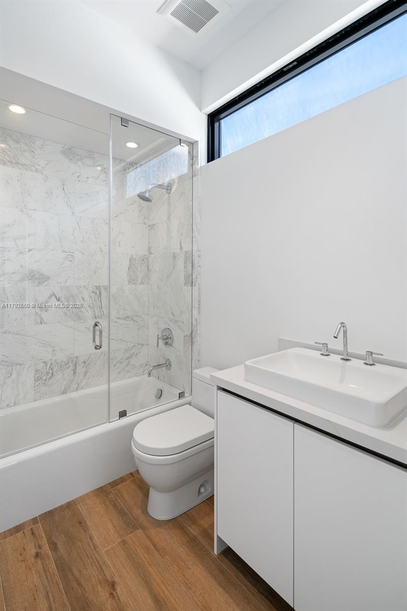 Listing Photo 23