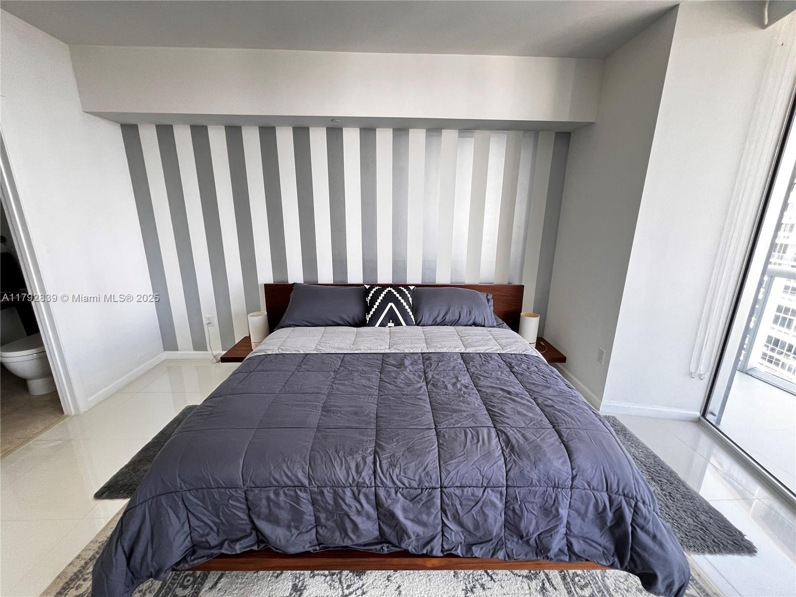 475 Brickell Ave #4511, Miami FL 33131