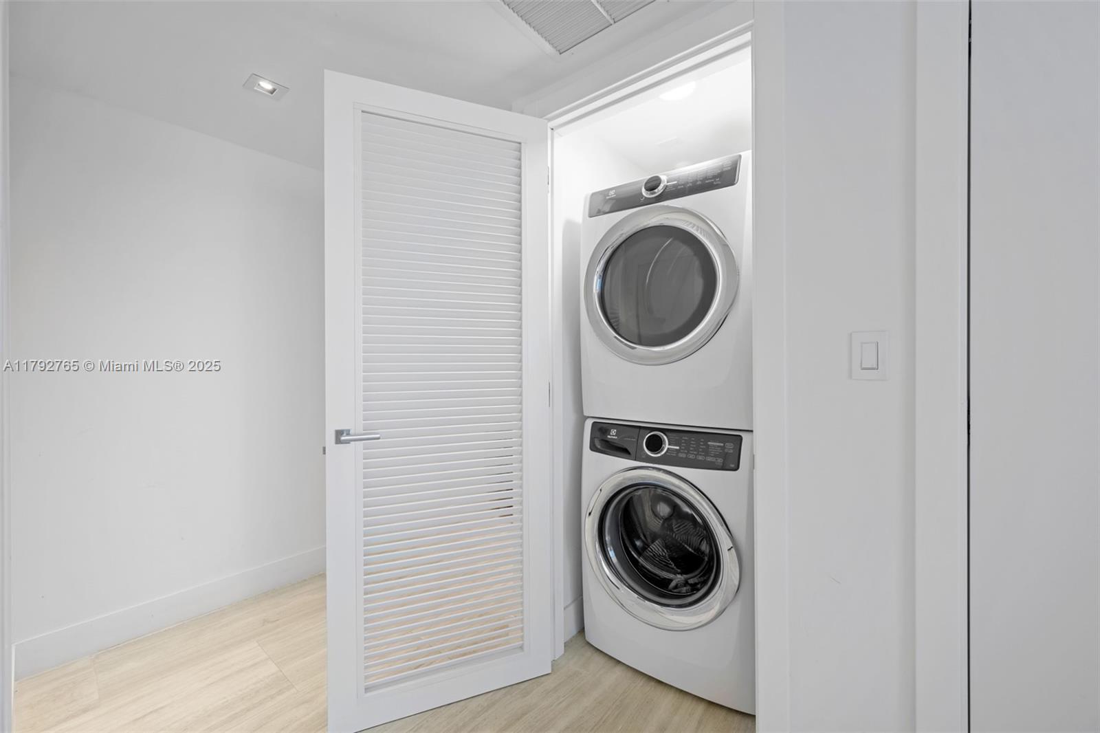 Property photo # 8