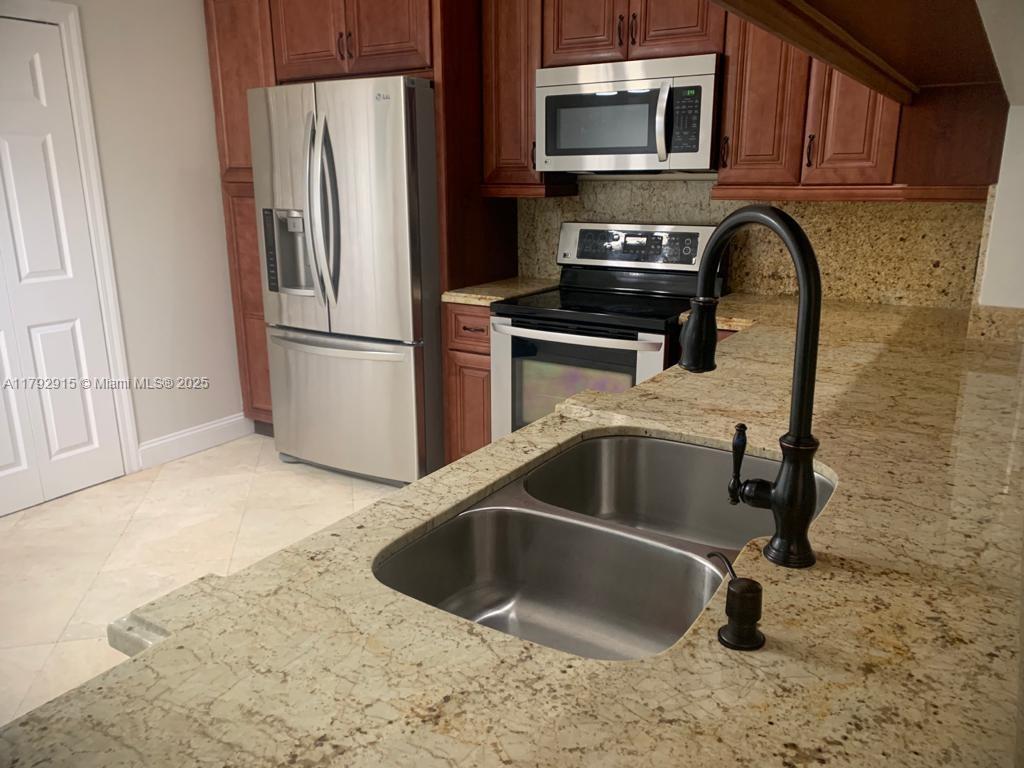 Property photo # 9