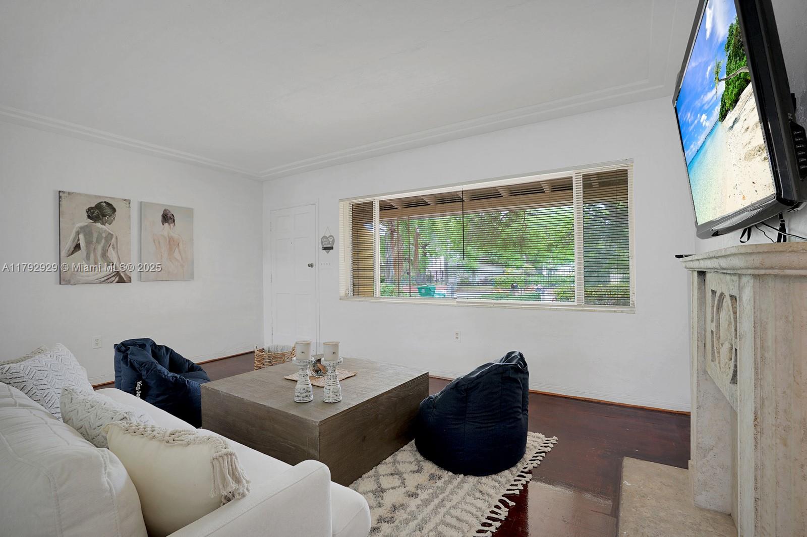 Listing Photo 8