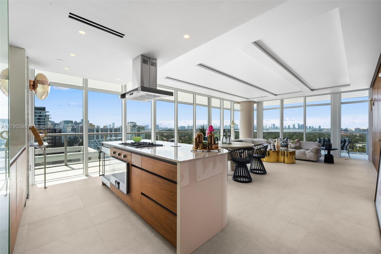 3737 Collins Ave #S-1303, Miami Beach FL 33140