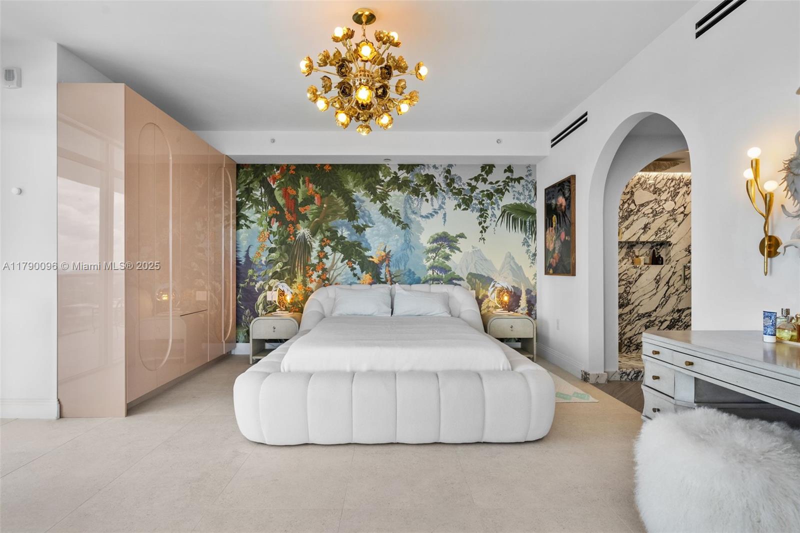 3737 Collins Ave #S-1303, Miami Beach FL 33140