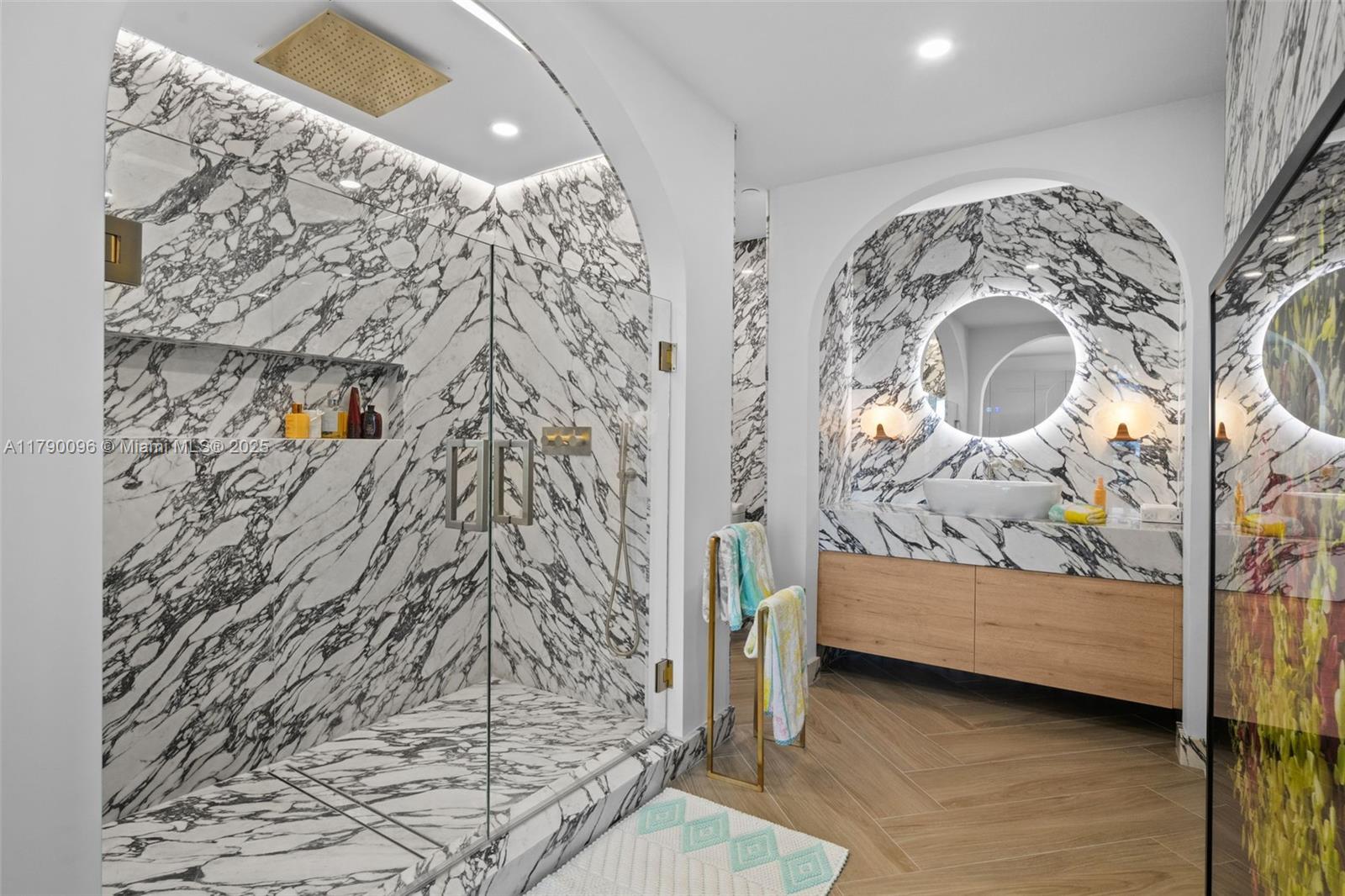3737 Collins Ave #S-1303, Miami Beach FL 33140