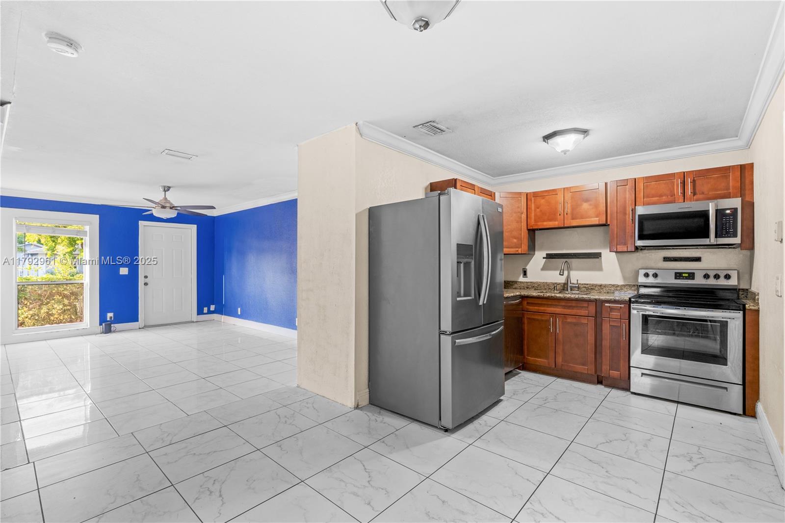 8170 SW 5th St, North Lauderdale, Florida image 8