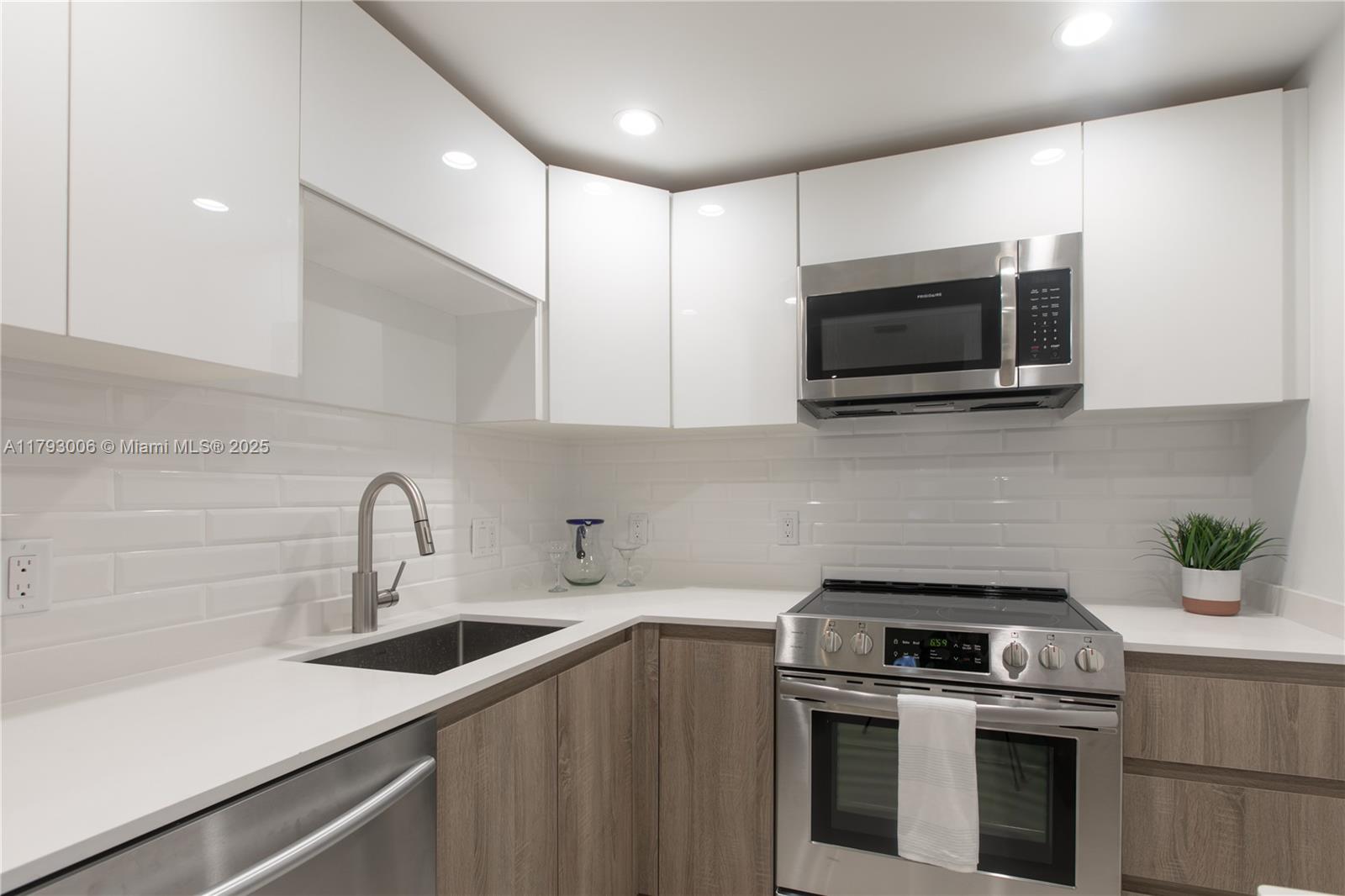 Property photo # 9
