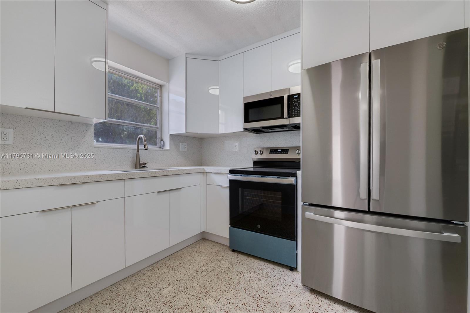Property photo # 2