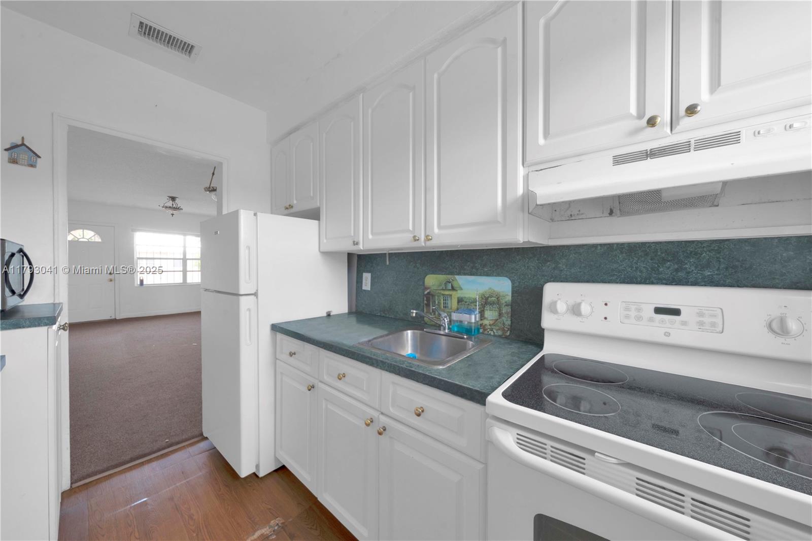 Property photo # 3