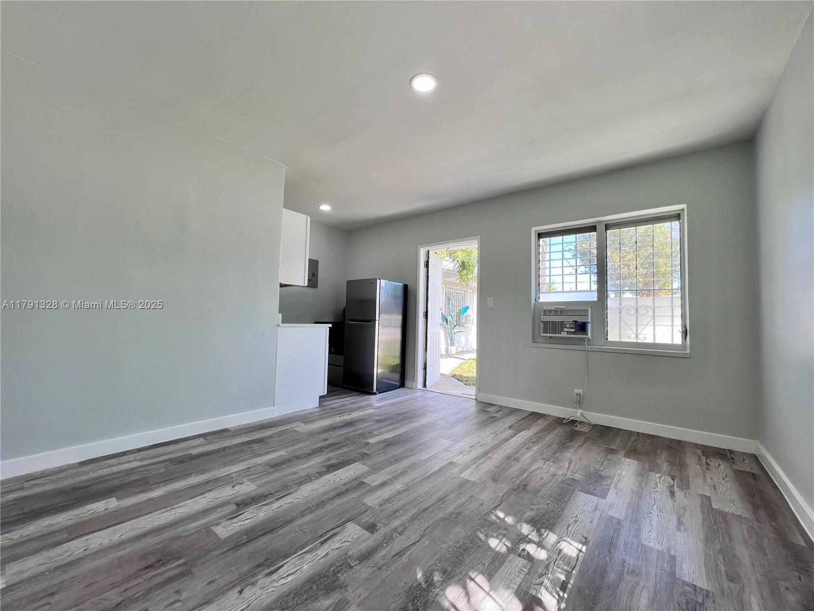 Property photo # 9