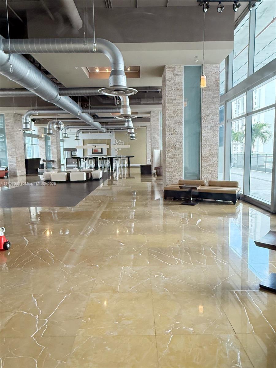 690 SW 1st Ct #2027, Miami FL 33130